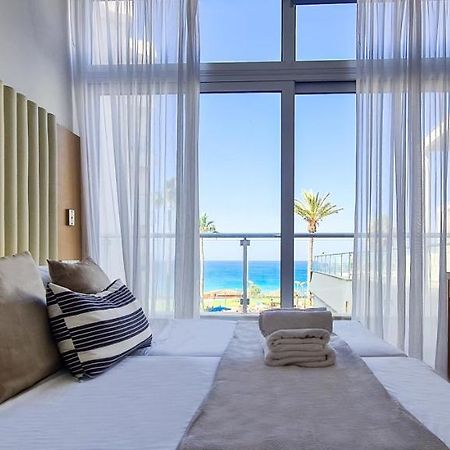 Phaedrus Living: Seafront Luxury Flat Pallini Court 113 Протарас Екстериор снимка